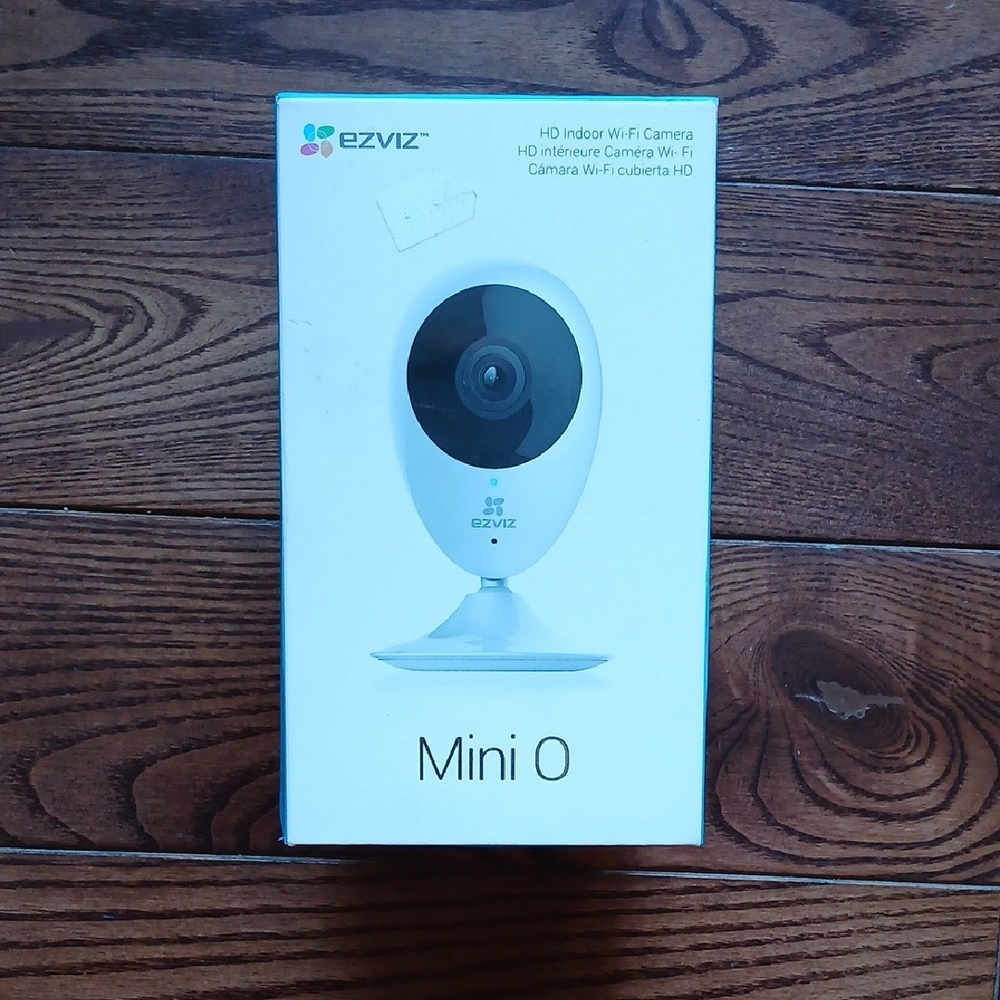 Mini O White Indoor Wi-Fi Camera